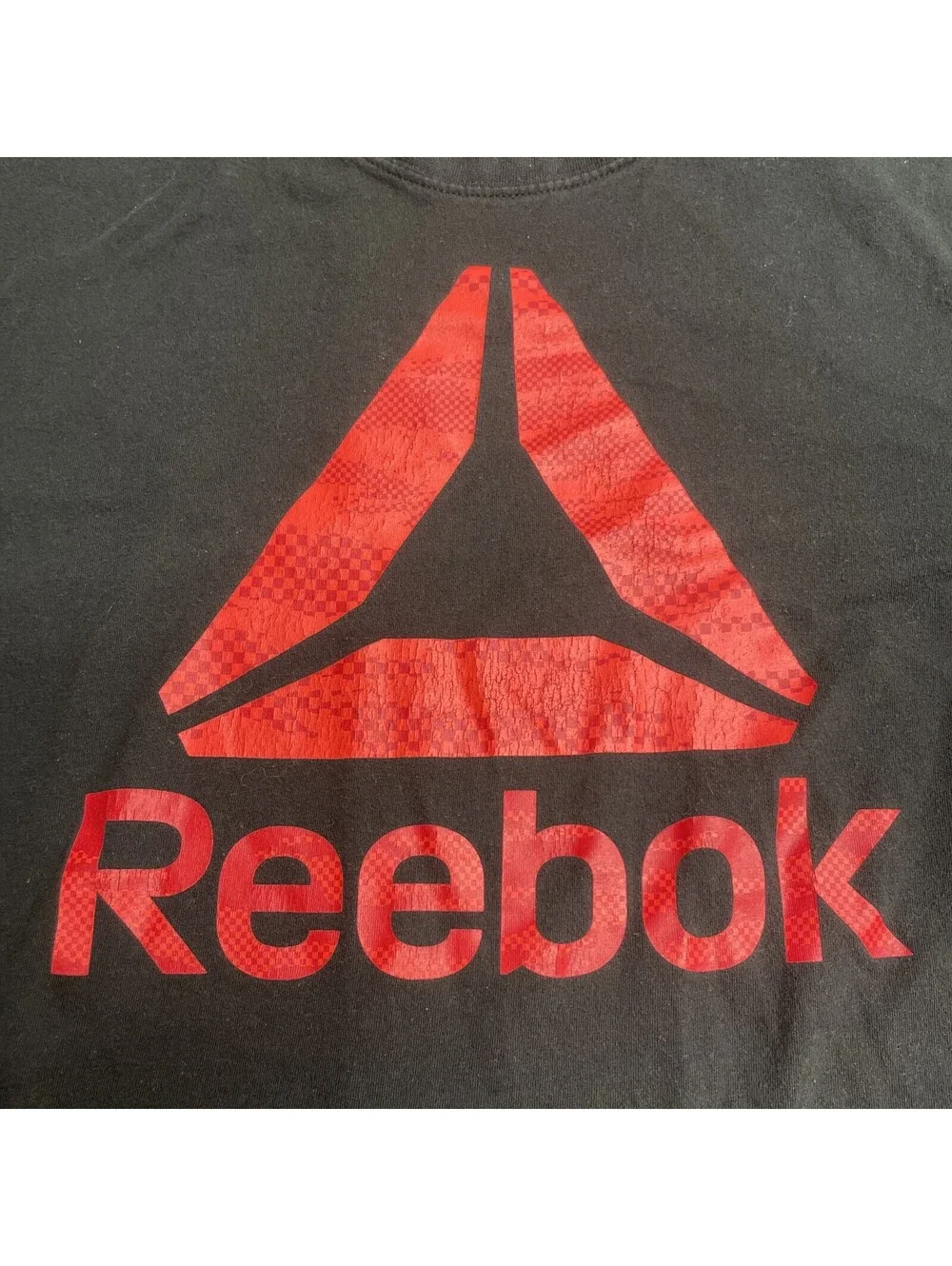 Reebok Mens Large Red Logo on Black Workout Shirt Cotton Polyester Tee